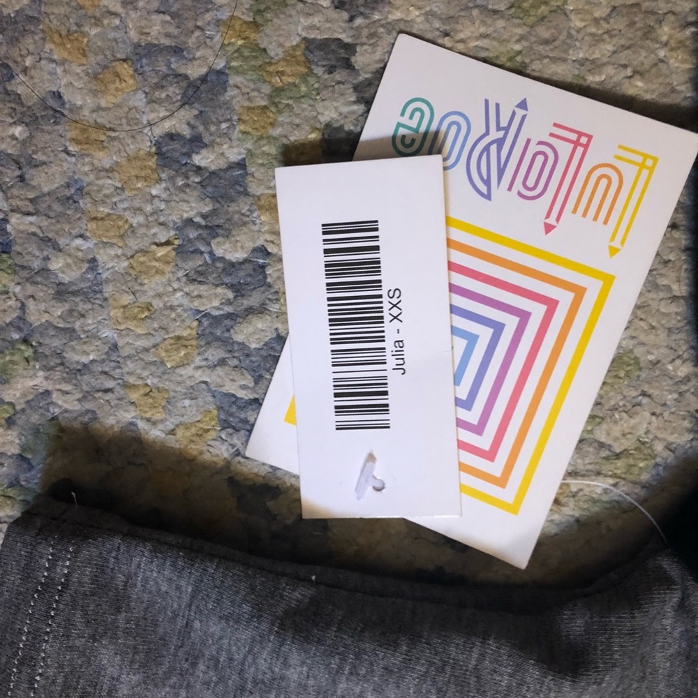 Lularoe - Picture 3 of 3